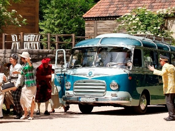 Oldtimerbusse der fünfziger und sechziger Jahre - das heißt selten und schön. Oldtimerbus mieten München