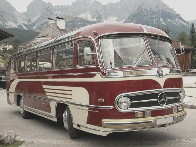 Den Oldtimerbus mieten Sie in Salzburg, und darüber hinaus in Bischofshofen, in Zell am See bis nach Kitzbühel. Im näheren Umfeld von Salzburg im Salzkammergut, Fuschl am See, St. Gilgen und St. Wolfgang am Wolfgangsee, am Mondsee, Attersee und am Traunsee. Sie mieten mit diesem Oldtimerbus einen wunderschön restaurierten Hochzeitsbus für die ganze Hochzeitsgesellschaft. Oldtimerbus mieten Salzburg Bischofshofen Zell am See