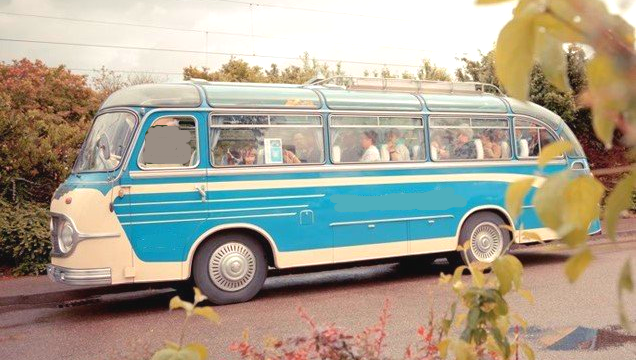 Mit diesem Oldtimerbus mieten Sie in Ulm einen Bus, der schon durch viele Fernsehsendungen fuhr. Oldtimerbus mieten in Ulm