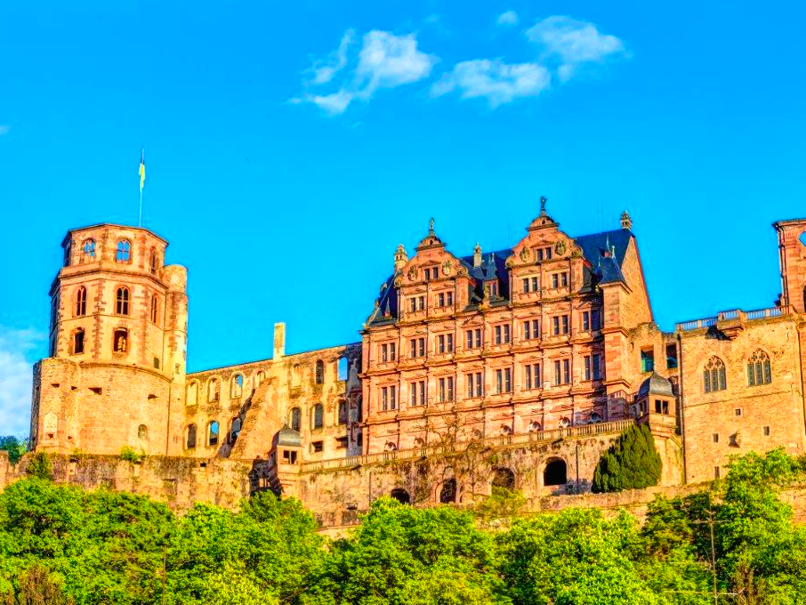 Schöne Oldtimerbusse für Heidelberg, das wohl romantischste Städtchen in Deutschland - und Hochzeitslocation für Brautpaare aus aller Welt, Oldtimerbus mieten in Heidelberg