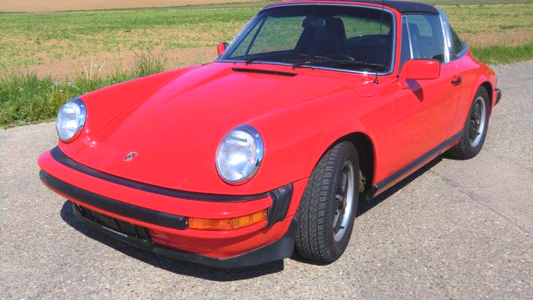 Dieser 911er war mal ein Coupe und wurde zum Cabrio umgebaut. Porsche mieten für Selbstfahrer