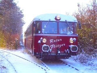 Erleben Sie mit dem Nostalgiezug ROTER FLITZER die schölnsten Landschaften. Der letzte Nostalgiezug seiner Art. Sonderzug mieten Stuttgart Karlsruhe Mannheim Heidelberg