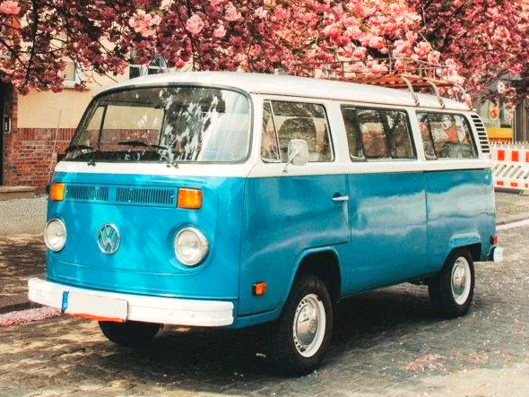 Die klassischen VW-Busse: Wir vermieten in Berlin T1 und T2 Bullis in vielen Farben. T1 T2 mieten Berlin