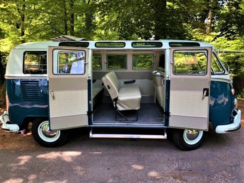 Der T1 Bus mit den 21 Fenstern ist da berühmte Bulli SAMBA Modell. Die erste VW Bus Modellreihe ist nicht nur als Hochzeitsauto beliebt. Wir vermieten den Bulli auch für Promotionzwecke und für Film und Fernsehen. VW T1 Bulli mieten Darmstadt