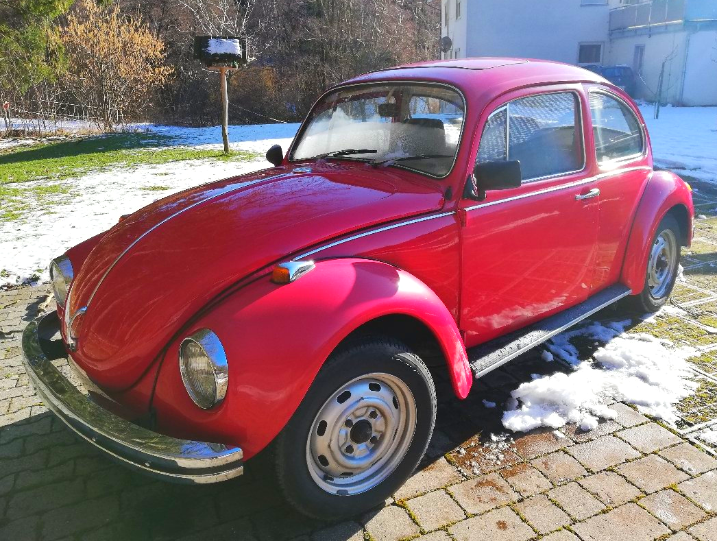 Wir vermieten am Bodensee und im Allgäu diesen schönen roten Käfer - auch im Winter. Hier meist als Hochzeitsauto am Bodensee, von Konstanz bis Lindau. Auch im Winter hat der Bodensee einen besonderen Reiz. vw-käfer mieten-konstanz