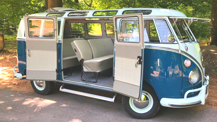 Auch in Karlsruhe zu mieten: Das T1 Bulli-Modell SAMBA. VW T1 Bulli Samba Karlsruhe