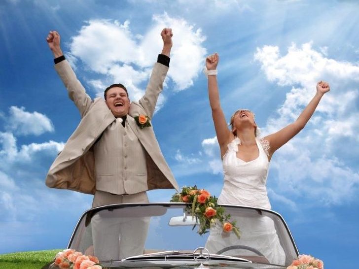 Ein Hochzeitsauto mieten von München bis Starnberg, Augsburg, Rosenheim und zum Tegernsee. hochzeitsauto-brautauto-mieten-muenchen-starnberg-augsburg-rosenheim-tegernsee