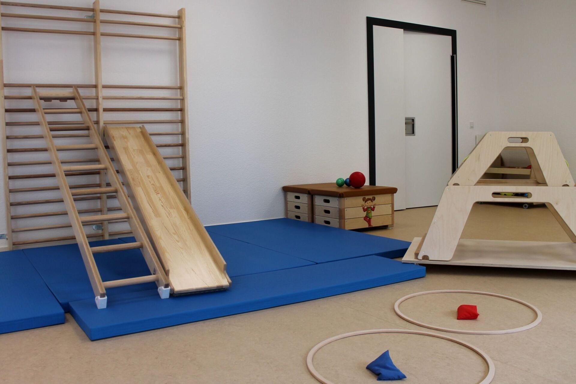 Kita Viktoria - Turnhalle Kita Viktoria - Turnhalle