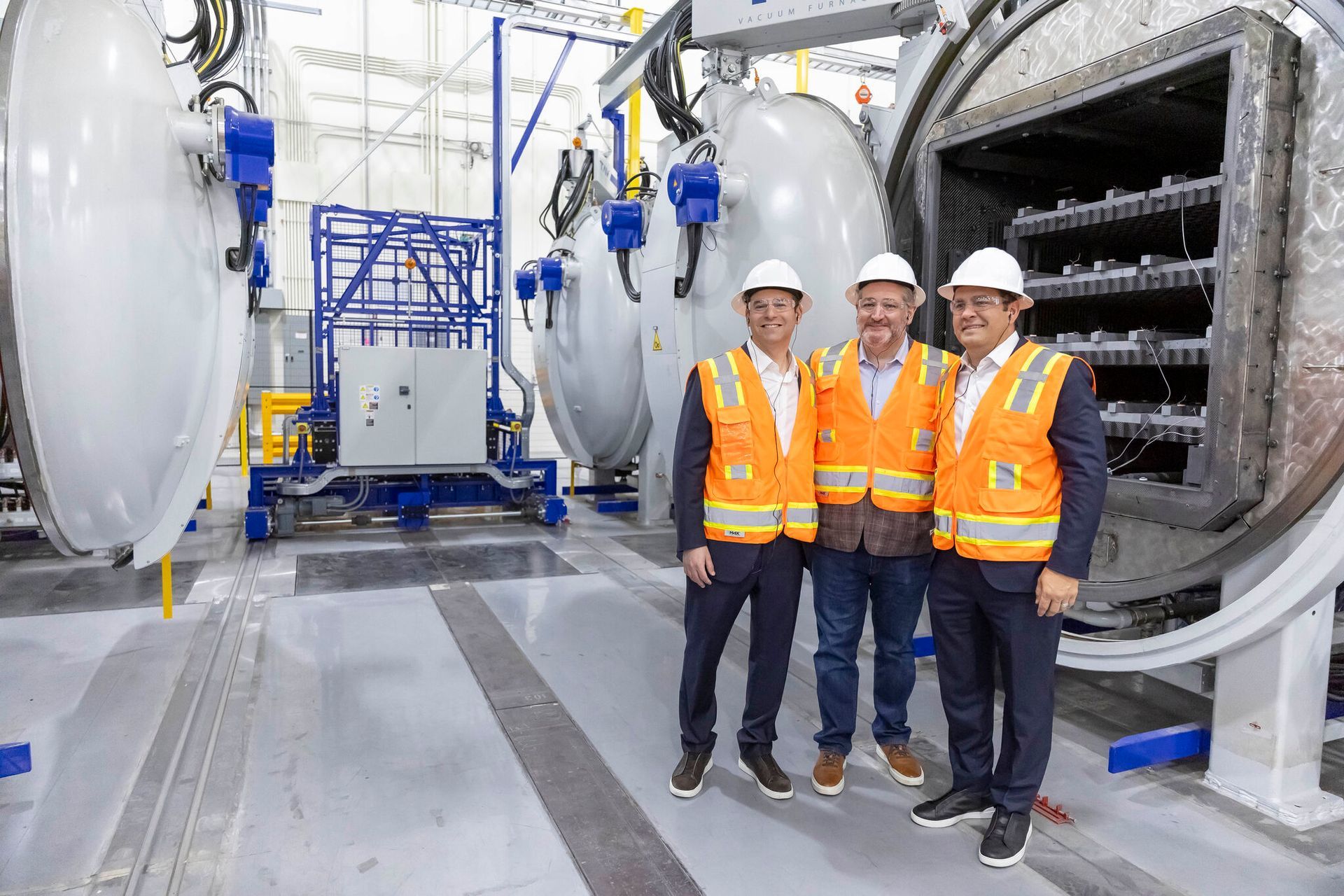 CFC-Rack in an automated vacuum furnace line or gear and pinions by High Temperature Concept