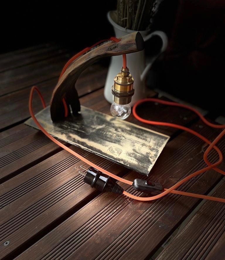 Leselampe - oranges Kabel