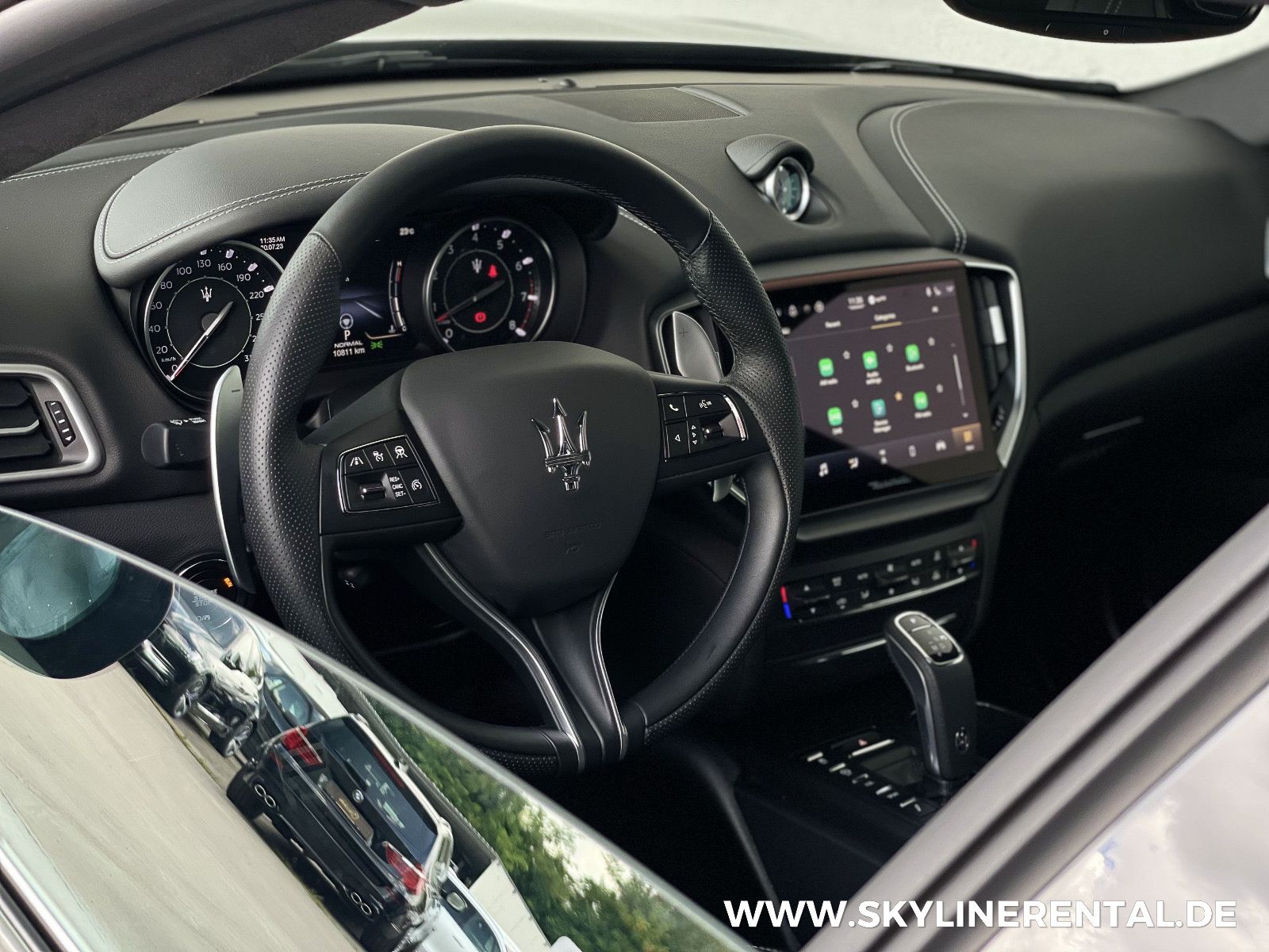 Maserati Ghibli Cockpit