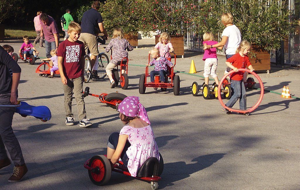 Verrückter Fuhrpark Kinderfahrzeuge, Artistenräder,