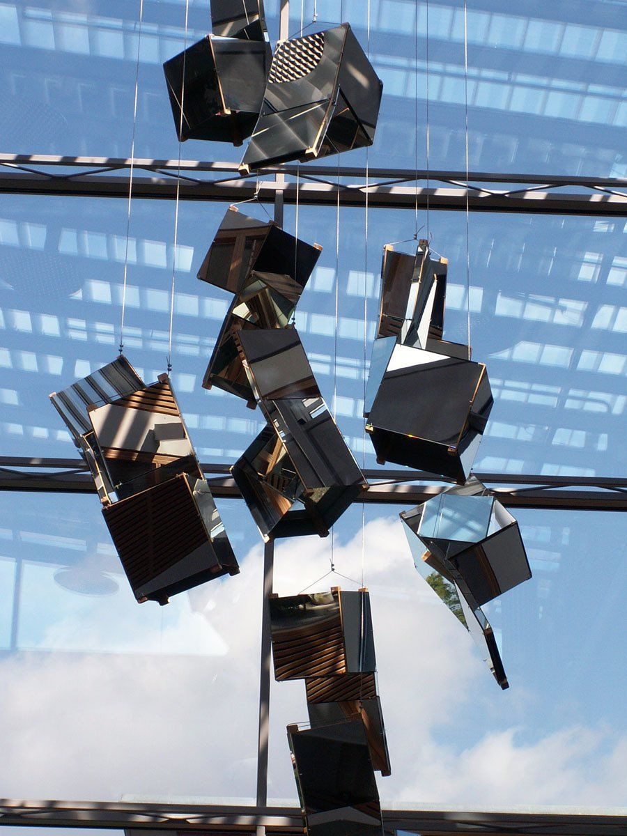 Raum-Installation LICHT.RÄUME; e.on Bayern Weiden, Garten des Lichtes; Licht-Malerei; Bildende Kunst; Zeitgenössische Glas-Kunst; Kunst am Bau, Architekturbezogene Kunst, Kunst im öffentlichen Raum; KUNST.HAUS am SEE; Werenzhainer Ziegelei 1; 03253 Doberlug-Kirchhain; Landkreis Elbe-Elster; Lausitz; Brandenburg; Deutschland