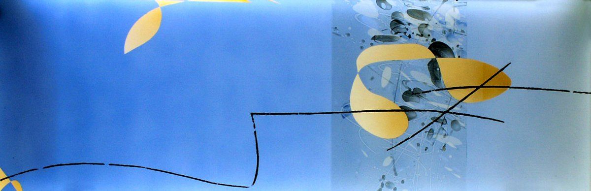 LICHT-Installation; Kreiskrankenhaus Finsterwalde; Glasmalerei; Licht-Malerei; Bildende Kunst; Zeitgenössische Glas-Kunst; Kunst am Bau, Architekturbezogene Kunst, Kunst im öffentlichen Raum; KUNST.HAUS am SEE; Werenzhainer Ziegelei 1; 03253 Doberlug-Kirchhain; Landkreis Elbe-Elster; Lausitz; Brandenburg; Deutschland