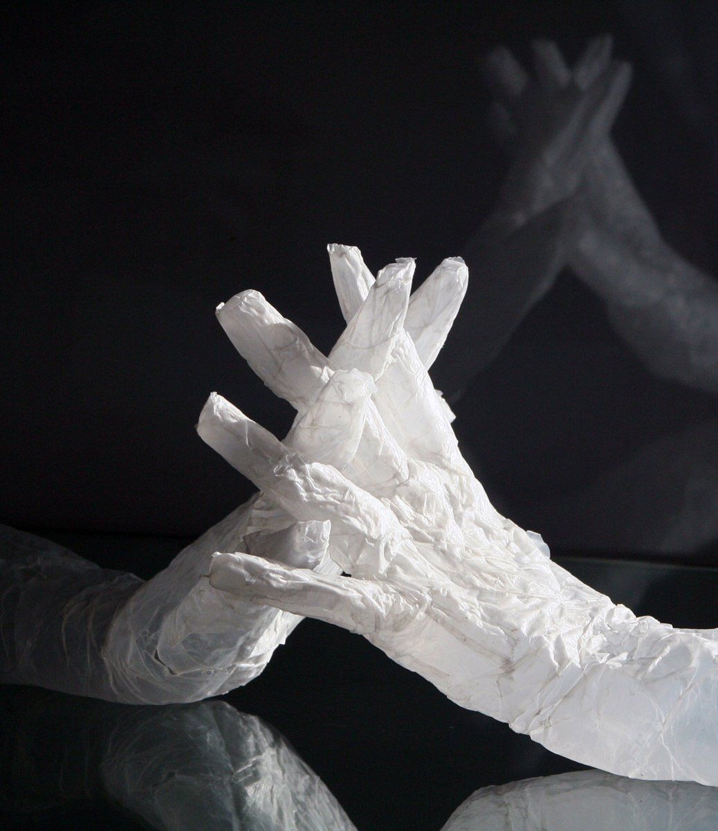 Paper.Art 13 - NACH.DENKEN - Gestik-Mimik; skulpturale Paper.Art; Bildende Kunst; KUNST.HAUS am SEE; Werenzhainer Ziegelei 1; 03253 Doberlug-Kirchhain; Landkreis Elbe-Elster; Lausitz; Brandenburg; Deutschland