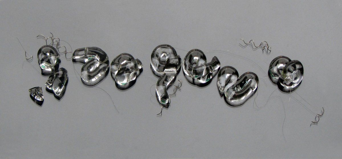 Glasbild SKRIPTURAL, hüttengearbeitetes Glas; Glas-Malerei; Licht-Malerei; Bildende Kunst, Zeitgenössische Glas-Kunst; KUNST.HAUS am SEE, Werenzhainer Ziegelei 1, 03253 Doberlug-Kirchhain, Landkreis Elbe-Elster, Lausitz, Brandenburg, Deutschland