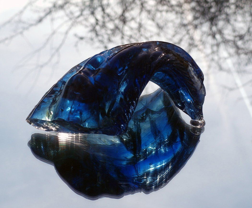 Glas-Skulptur ÜBER VIELE BRÜCKEN MUSST DU GEHEN, frei hüttengearbeitet, schockgekühlt, Licht-Malerei; Zeitgenössische Glas-Kunst, Bildende Kunst; KUNST.HAUS am SEE, Werenzhainer Ziegele 1, 03253 Doberlug-Kirchhain, Landkreis Elbe-Elster, Lausitz, Brandenburg, Deutschland