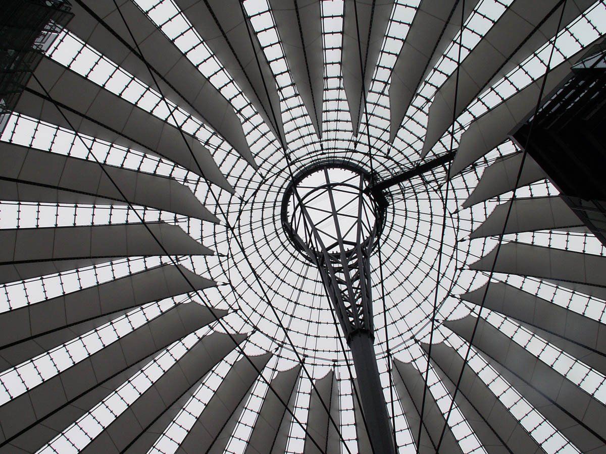 Architektur-Fotografie 2 - BERLIN; Bildende Kunst; Zeitgenössische Fotografie; KUNST.HAUS am SEE; Werenzhainer Ziegelei 1; 03253 Doberlug-Kirchhain; Landkreis Elbe-Elster; Lausitz; Brandenburg; Deutschland