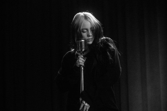 BILLIE EILISH REVELA EL VÍDEO OFICIAL PARA NO TIME TO DIE Canción original escrita para la próxima y 25ª película de James Bond, No Time To Die