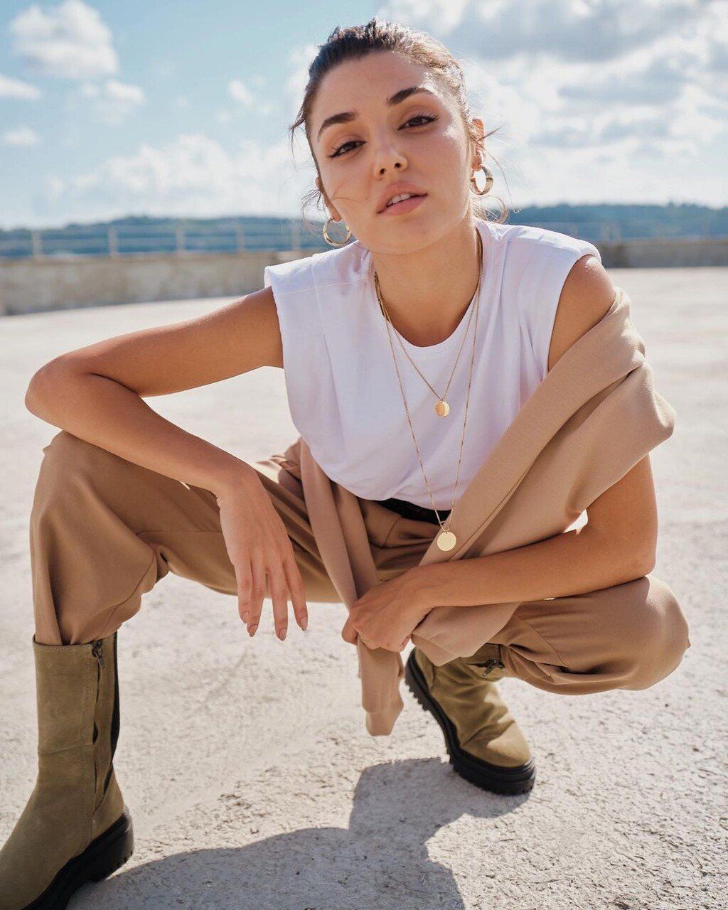 Instagram @handemiyy