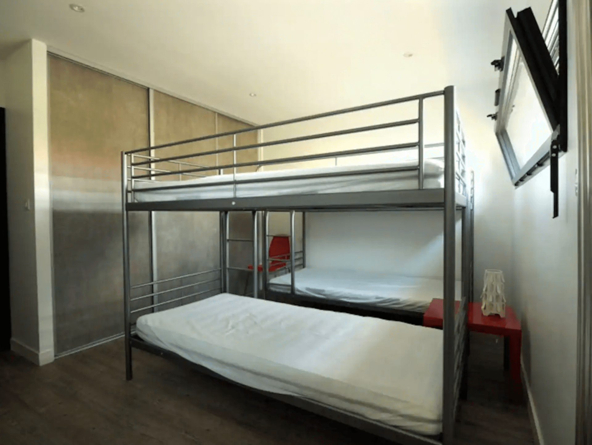 Chambre avec lits superposés