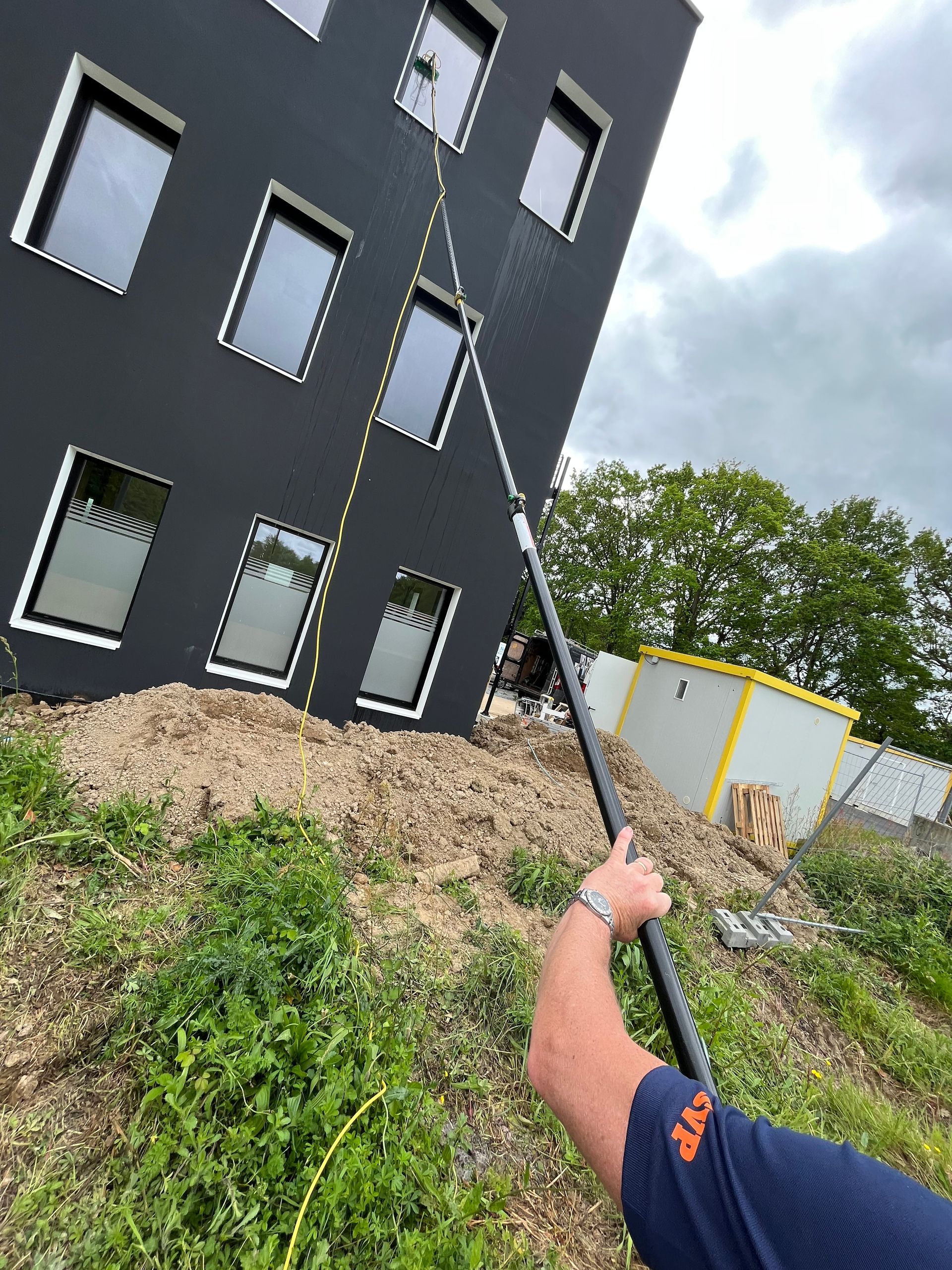 SVP Service Vitrerie Propreté, votre prestataire de confiance pour le nettoyage chez le particulier et le professionnel à Rennes, Saint Malo, Dinard, Nantes, Janzé. SVP Service vitrerie propreté nettoyage Rennes Saint Malo Dinard