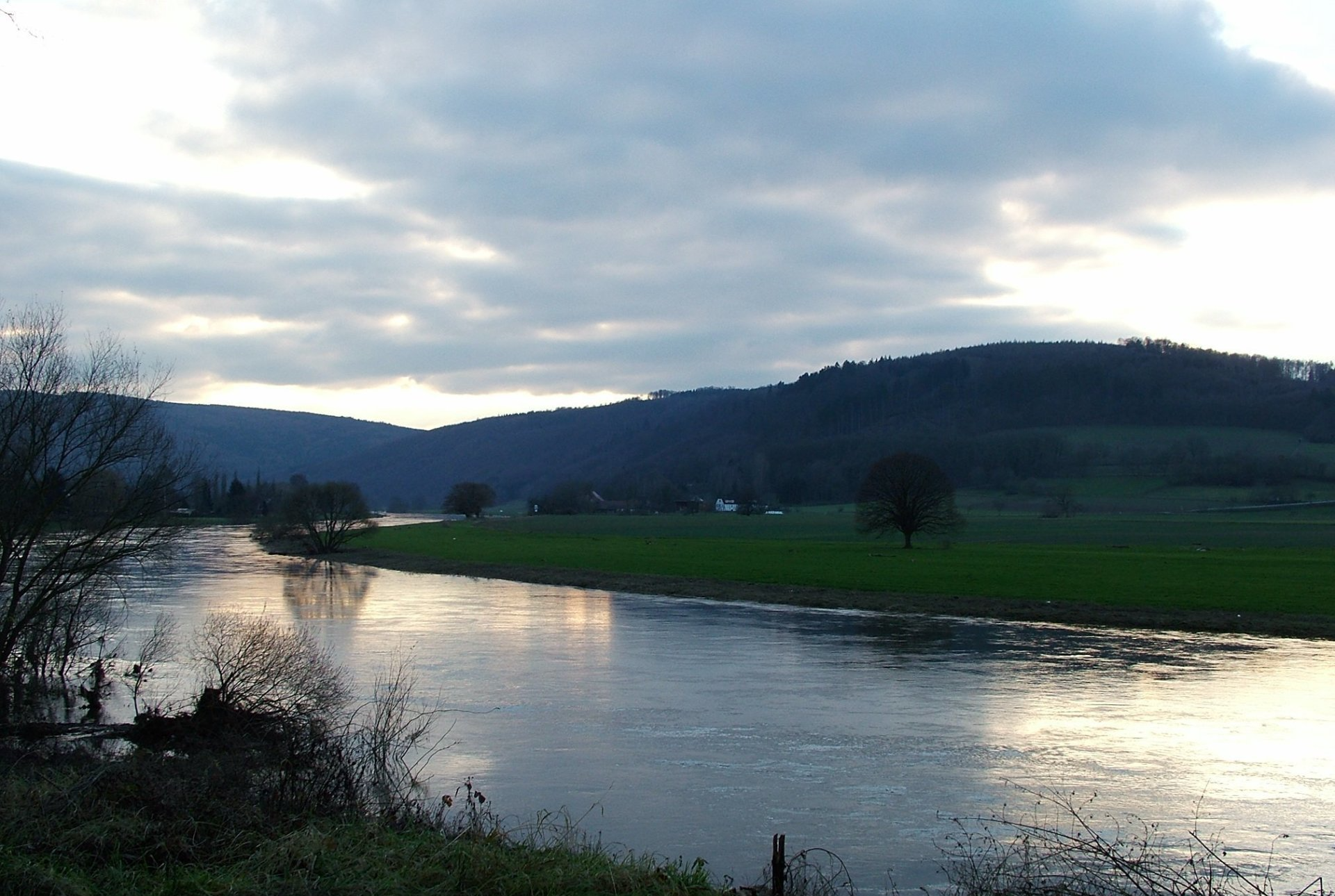 Loop of river Weser at Gieselwerder