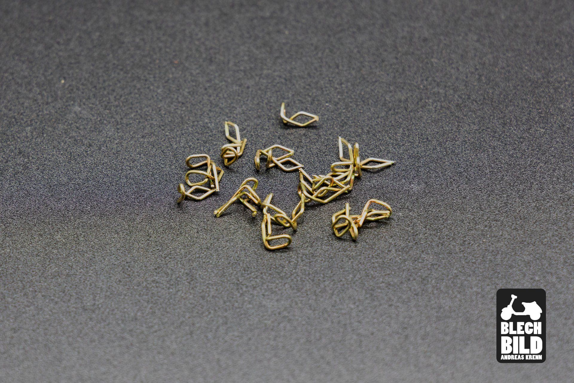 Klammern für Zierleisten