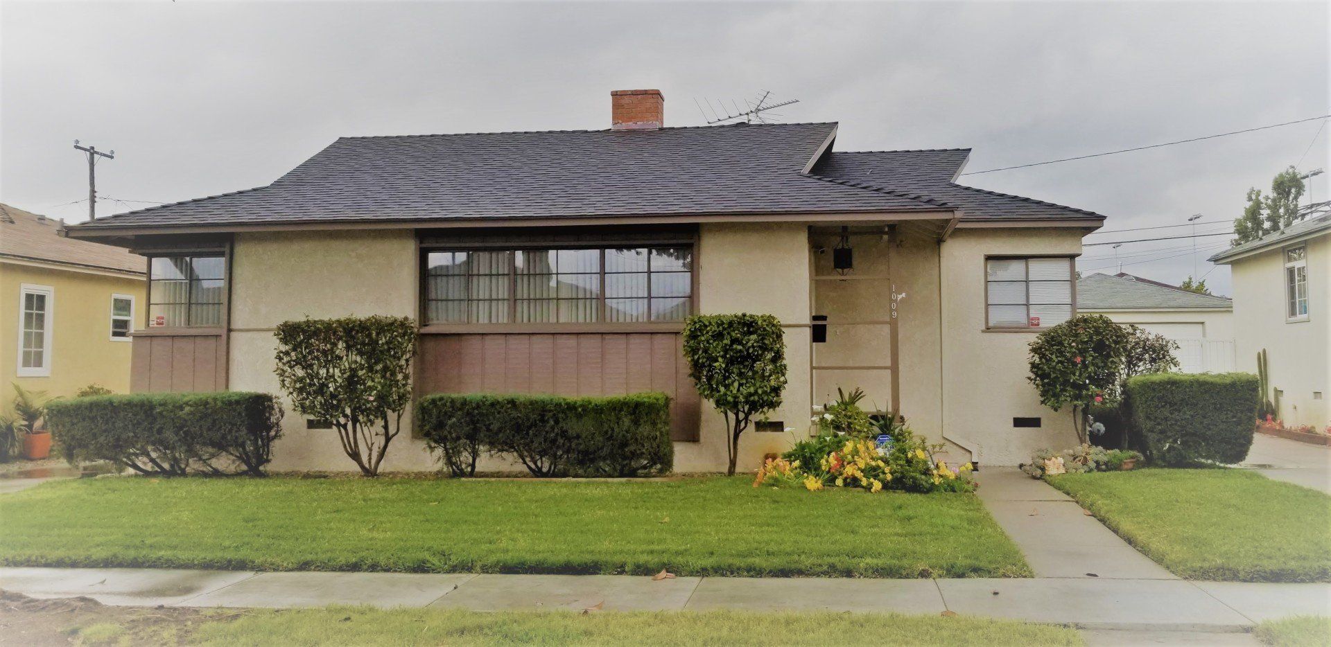 1009 S. Vega St