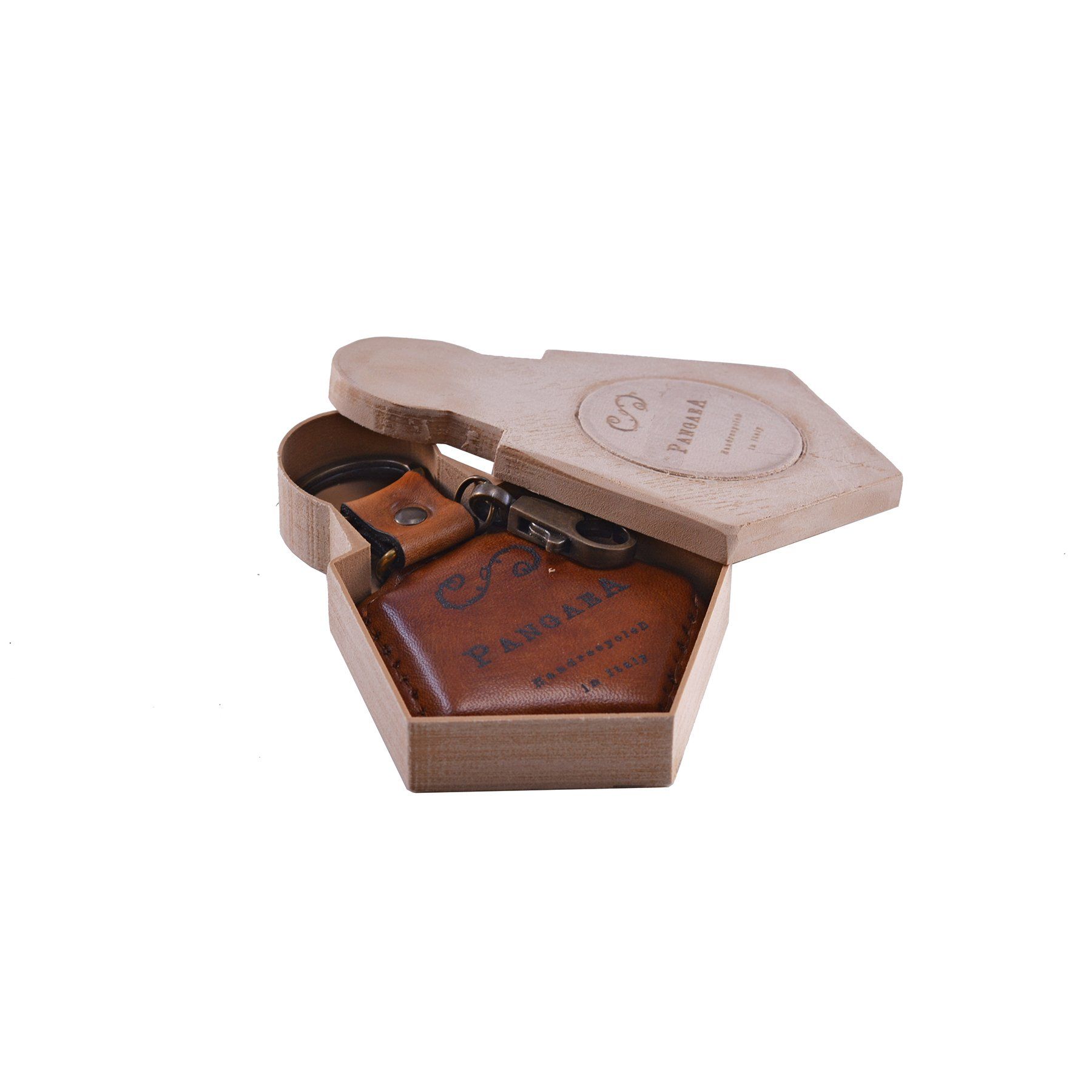 pangaea portachiavi marrone dal riciclo di palloni da calcio in pelle moda etica ecosostenibile