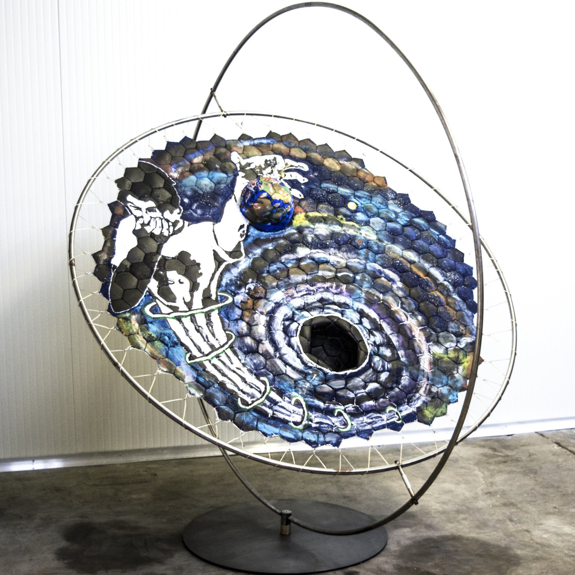 arte, reuse, riciclo, tao, terra, ecosostenibile, global warming, pittura, acrilico, arte moderna, galleria d'arte, artista, riscaldamento globale, esistenza, terra, buco nero,