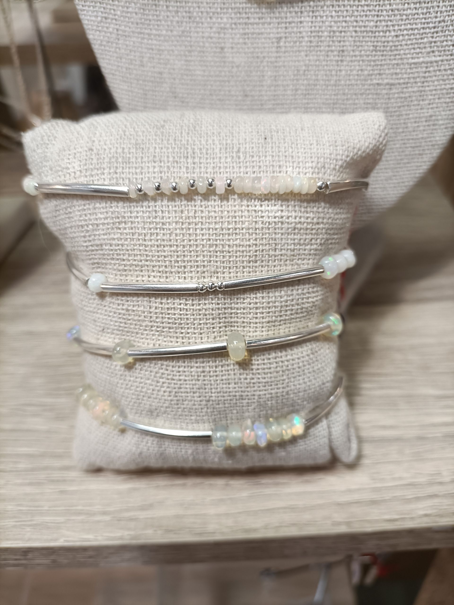 perles de 4 à 6 mm bracelets opale d'Ethiopie et argent 925/1000