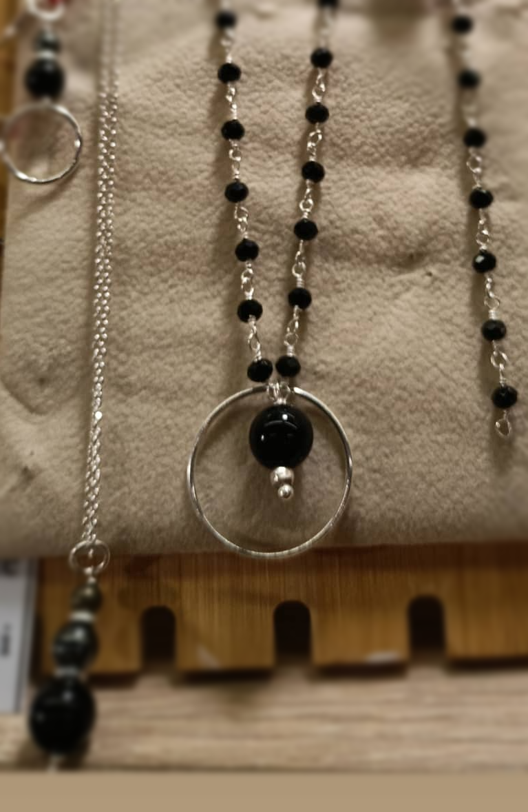 Onyx, hématites et argent 925/1000 Parure argent 925/1000 et onyx