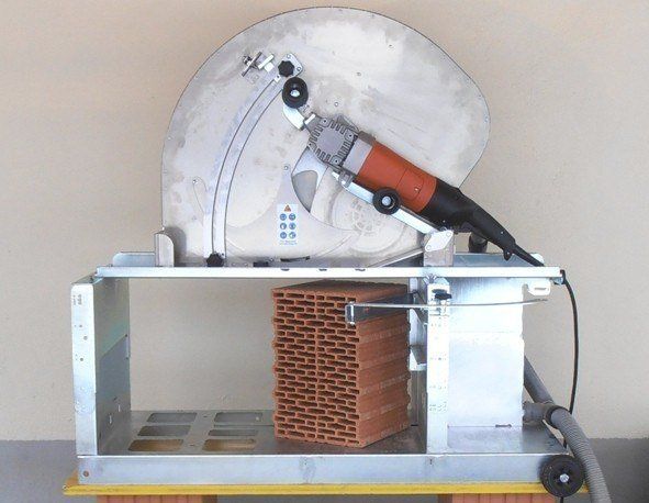 Ziegelsäge, Ziegel sägen, Ziegel schneiden, Steintrennmaschine, Blocksteinsäge, Trockenschnitt, trocken sägen, Steinsäge, Ziegel mauern, Bims sägen, Bims schneiden, Tischsäge