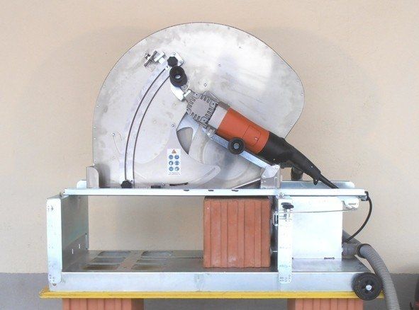 Ziegelsäge, Bimssäge, Bims sägen, Bims schneiden, Steintrennmaschine, Blocksteinsäge, Trockenschnitt, trocken sägen, Steinsägen, Ziegel mauern, Tischsäge