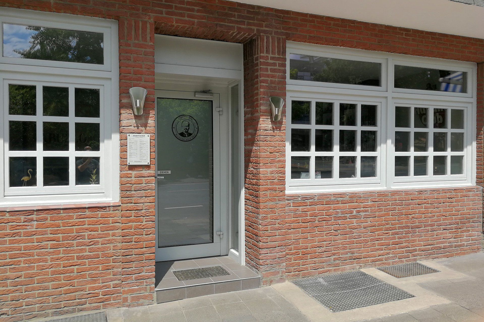 Geschlossene Gesellschaft
