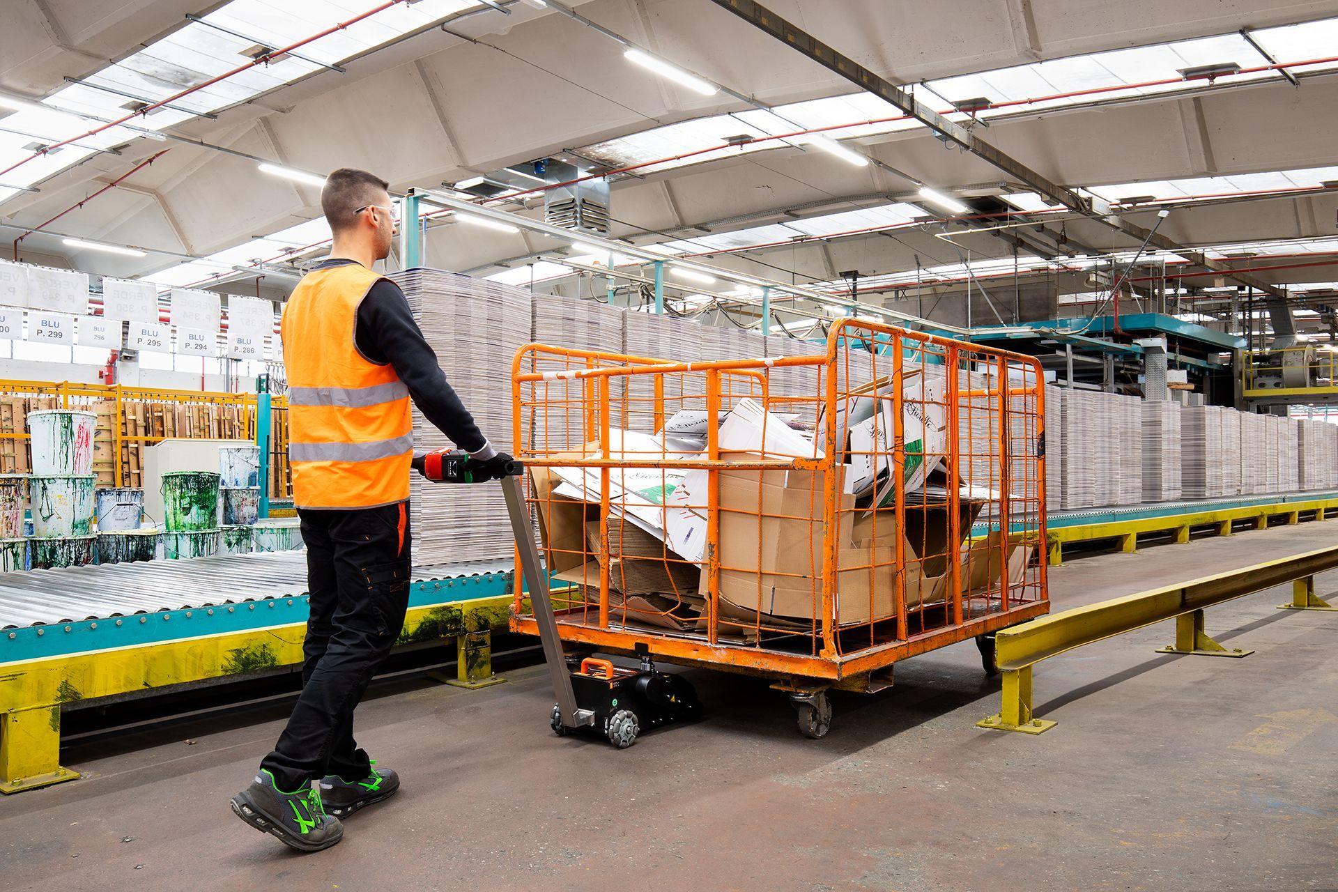 Electric battery powered Renova MoviCart Tug Unit