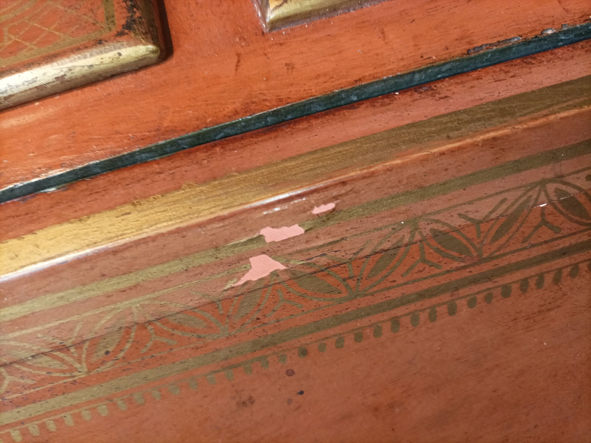 restauration de meuble peint