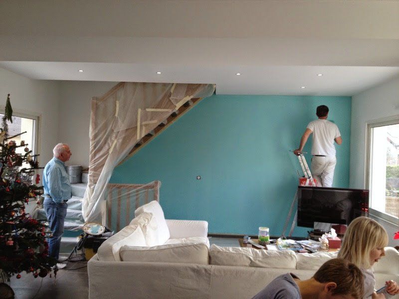 mur en peinture bleu