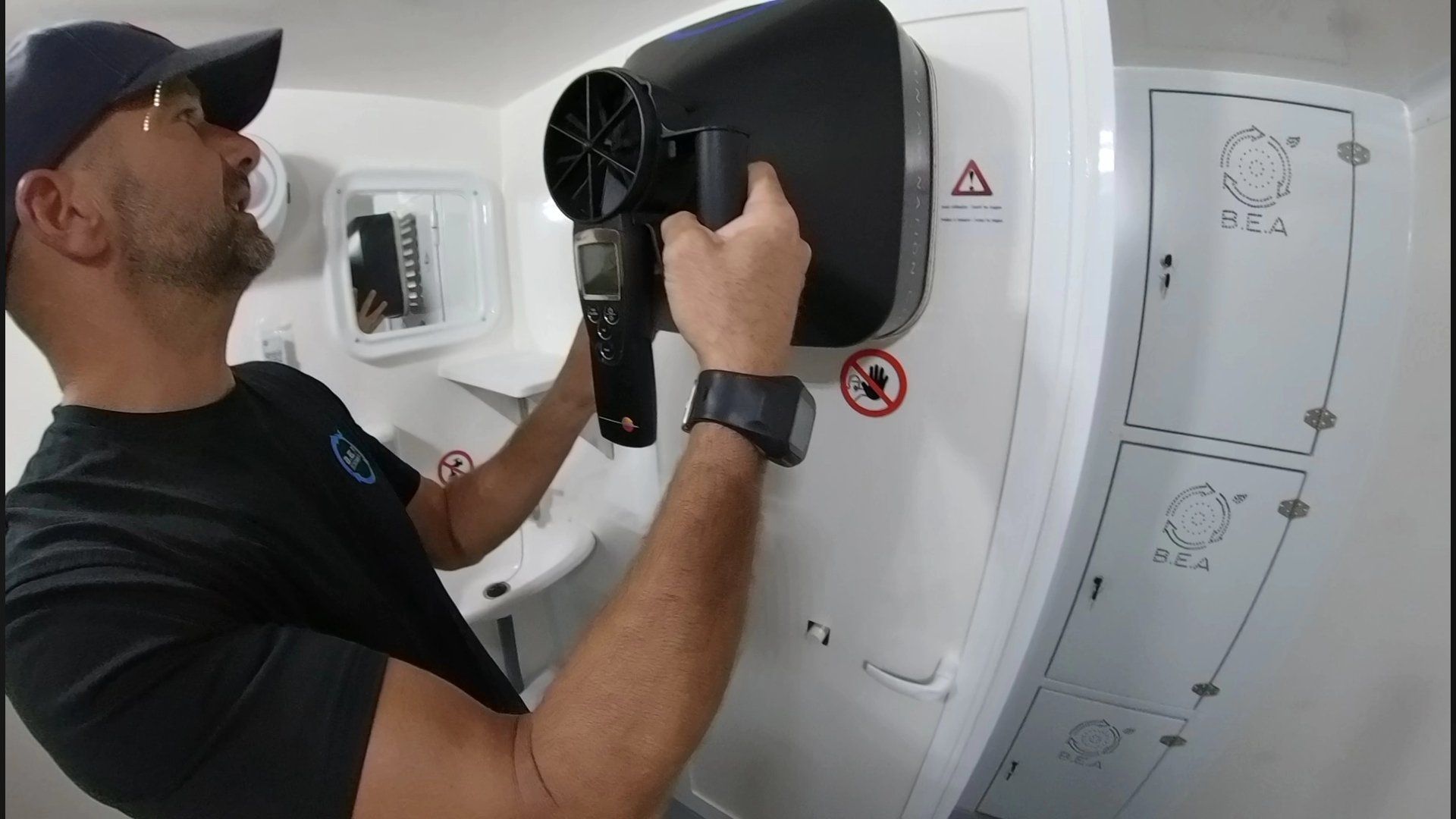 Réaliser soi-même les contrôles aérauliques vidéo pour le contrôle aéraulique d'une unité mobile de décontamination