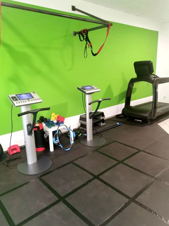 FIT 25 EMS Trainings-Studio