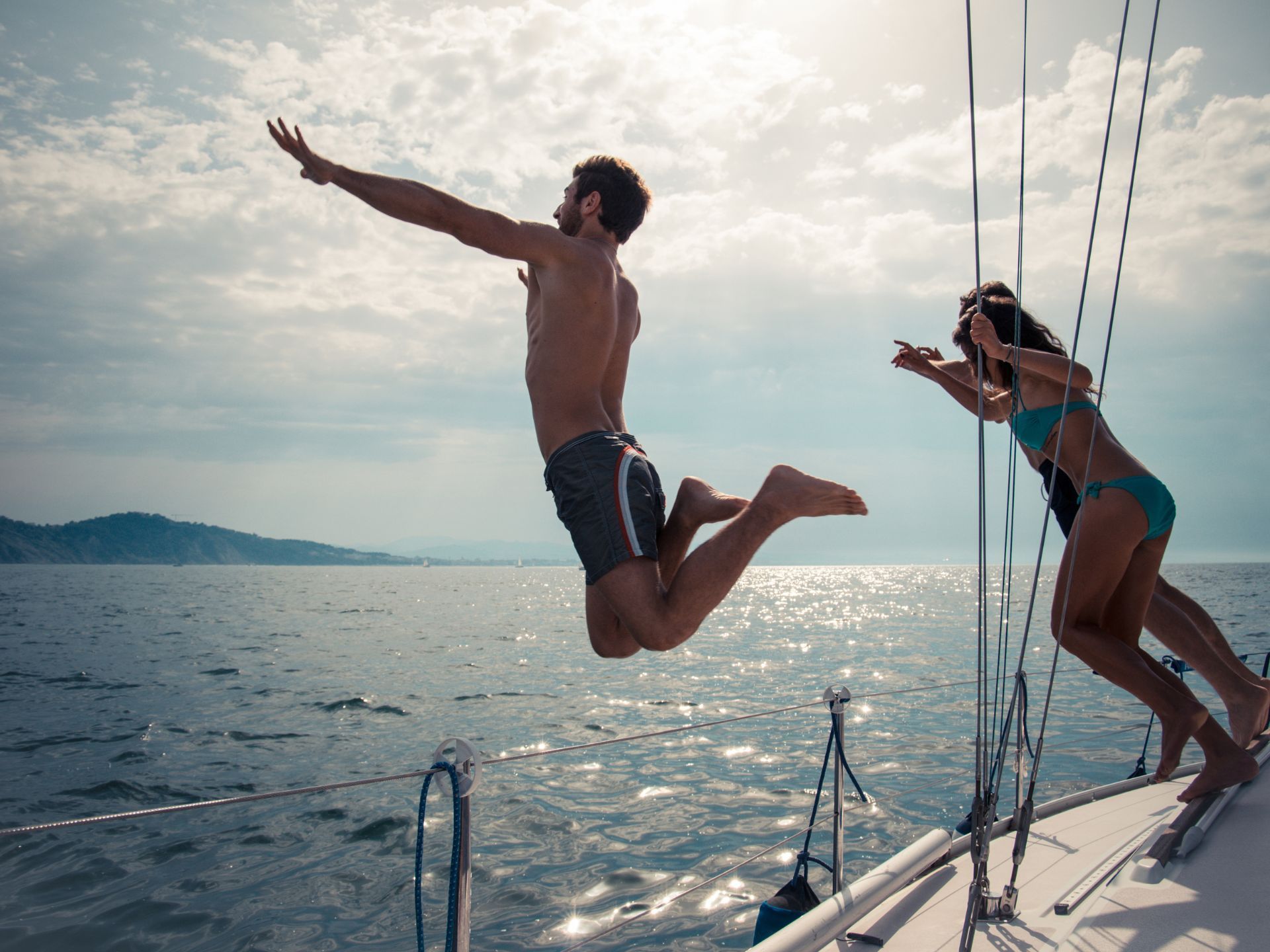 Baignade en mer avec le catamaran de L'Air du Large
