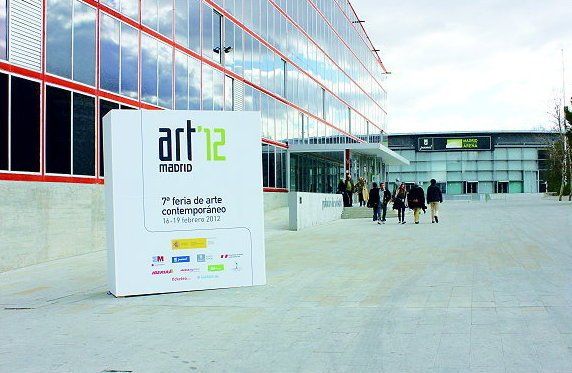 Ausstellungsteilnahme des Holzbildhauers Ralph Hübschmann auf der Art Madrid 2012 durch Pashmin Art Galerie