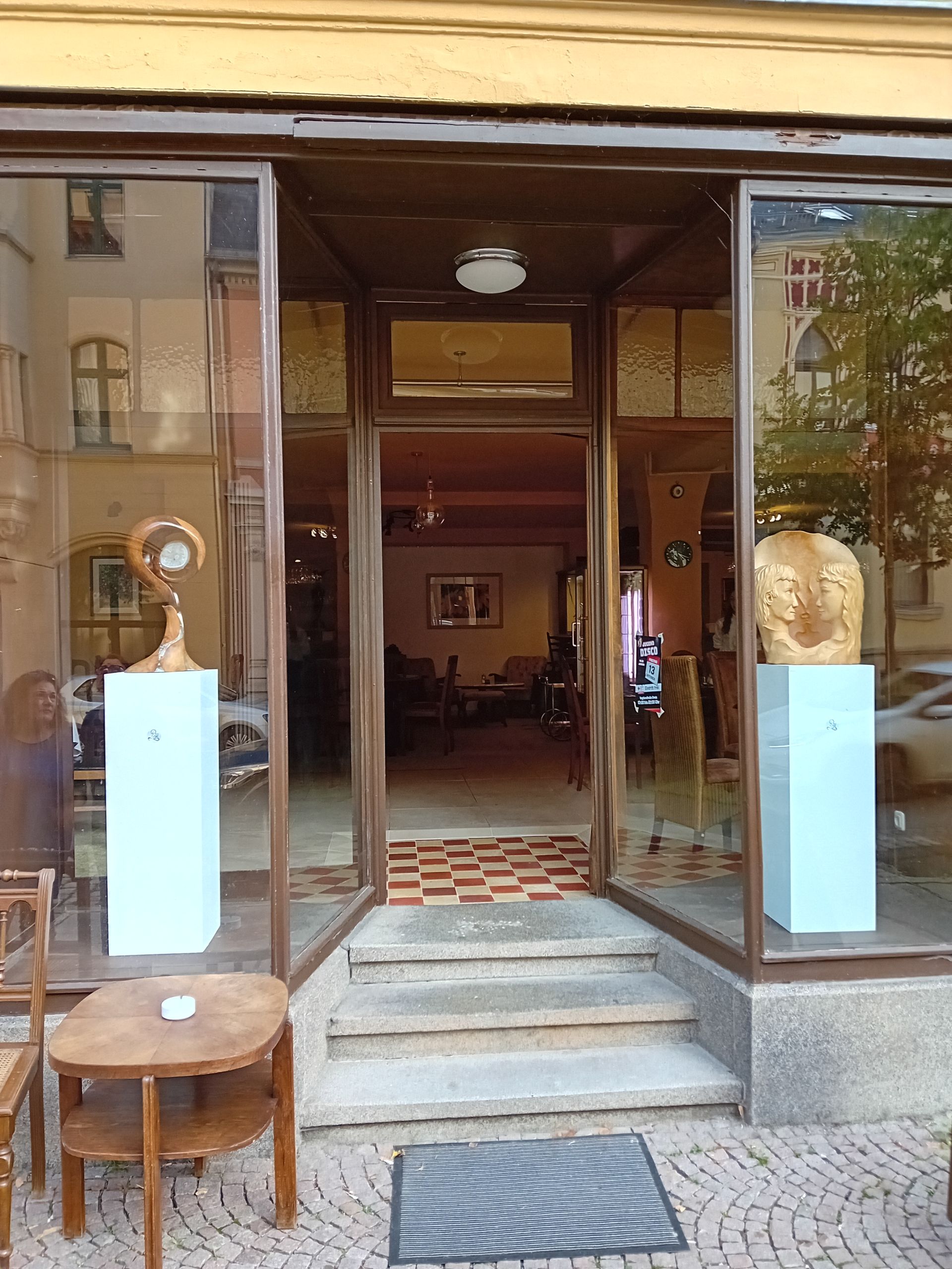 Künstler Ralph Hübschmann stellt im