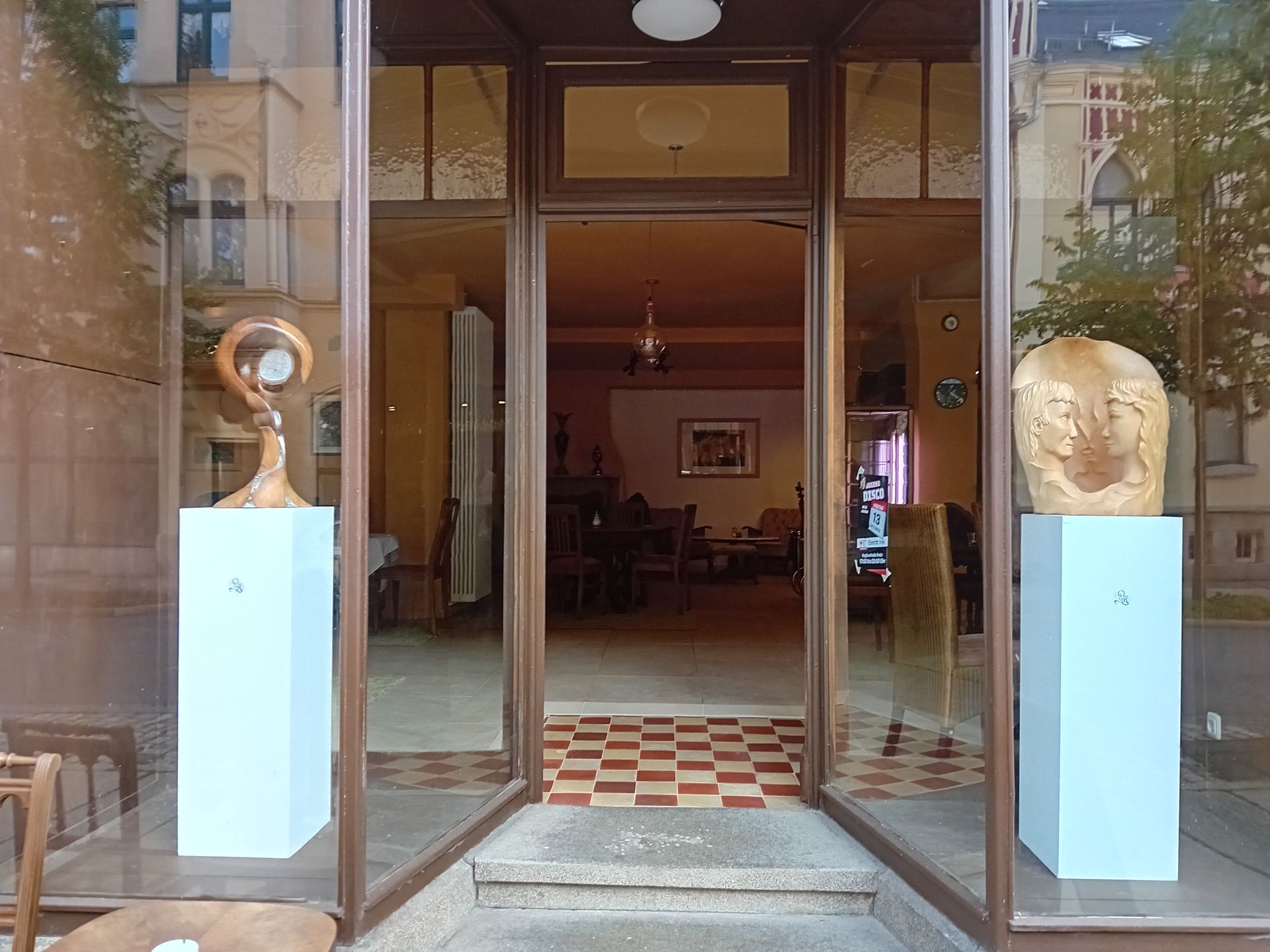 Holzbildhauer Ralph Hübschmann Ausstellung Greiz