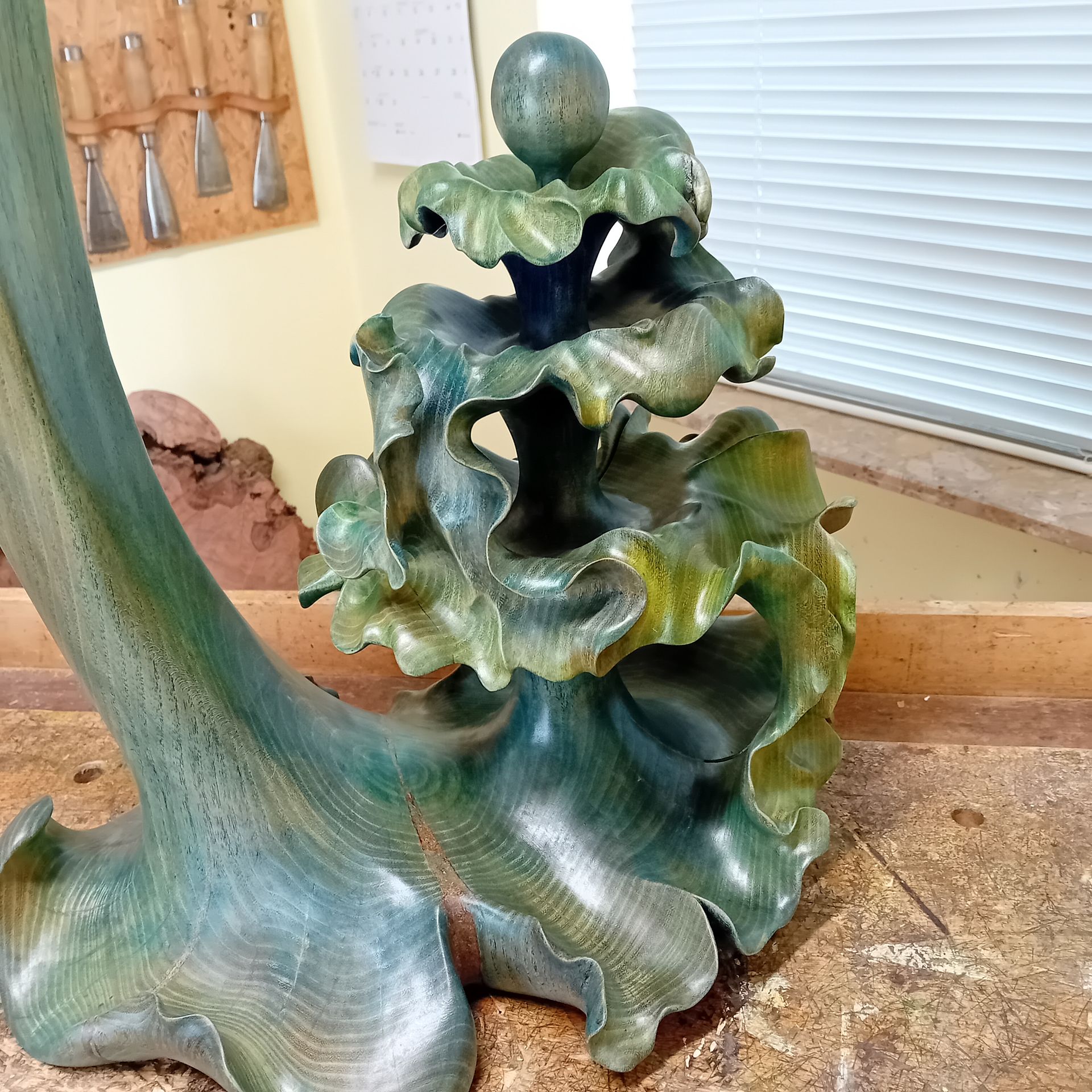 Holzskulptur Welle Holzbildhauer Ralph Hübschmann