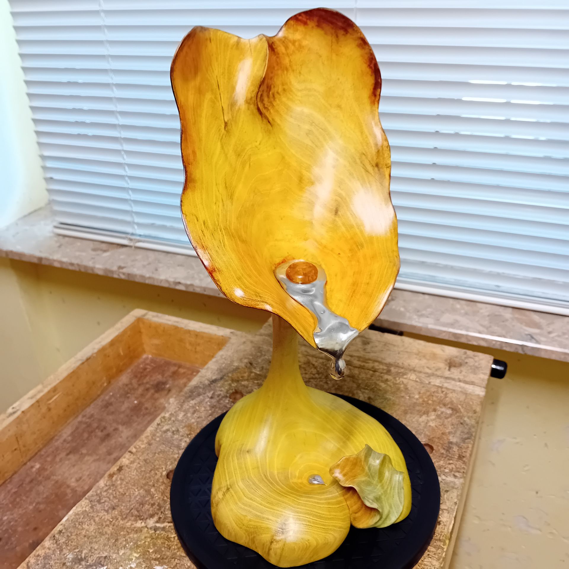 Holzskulptur Morgentau Ralph Hübschmann Holzbildhauer