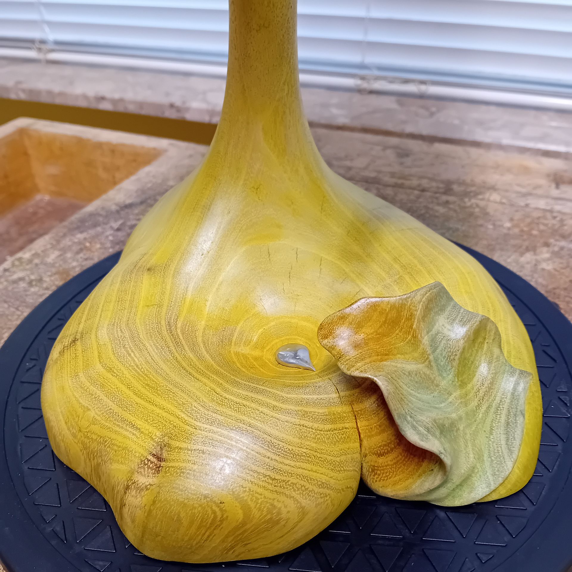 Holzskulptur Morgentau Ralph Hübschmann Holzbildhauer