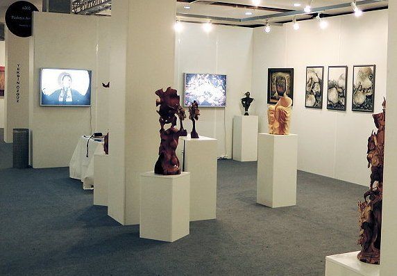Künstler Ralph Hübschmann, Ausstellungsteilnahme auf der Kunstmesse für zeitgenössische Kunst
Istanbul / Türkei 2010