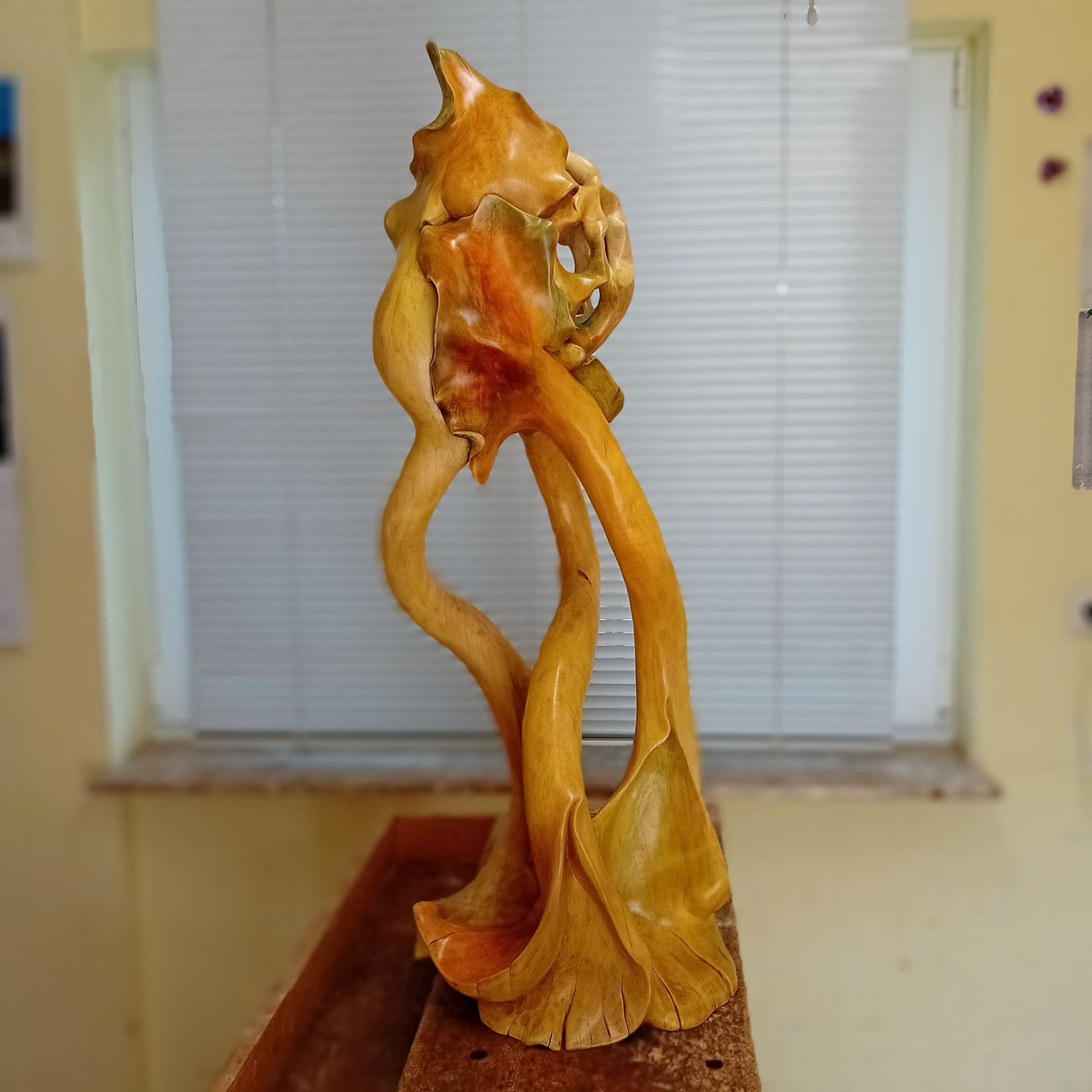 Holzskulptur Geborgenheit 3 Holzbildhauer Ralph Hübschmann